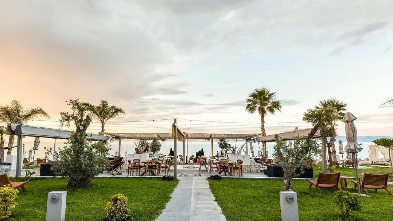 Blue Carpet Luxury Suites