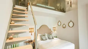 Blue Carpet Luxury Suites