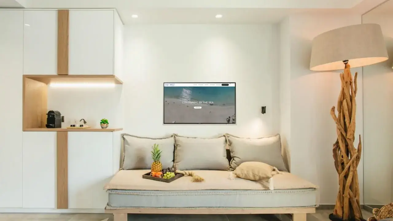 BLUE CARPET LUXURY SUITES