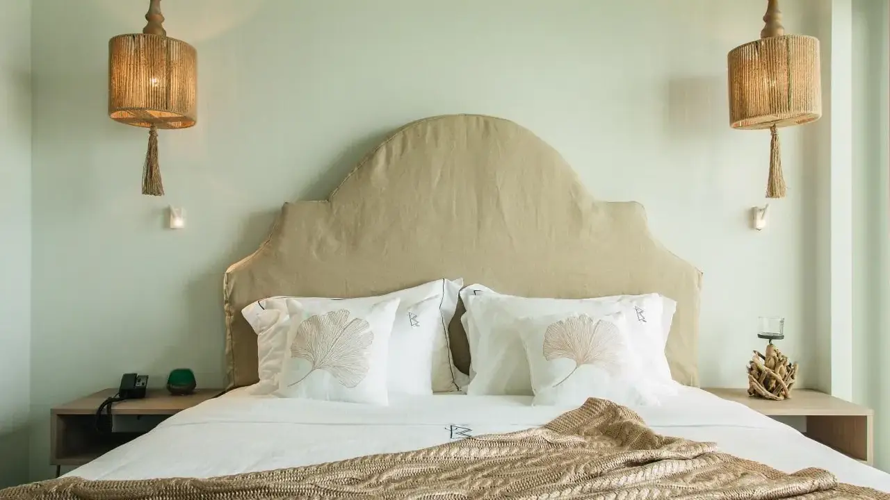 BLUE CARPET LUXURY SUITES