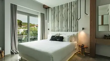 BLUE CARPET LUXURY SUITES