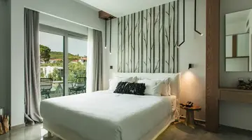 BLUE CARPET LUXURY SUITES