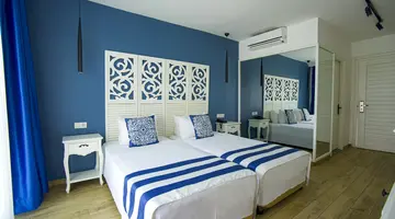BLUE DREAMS RESORT