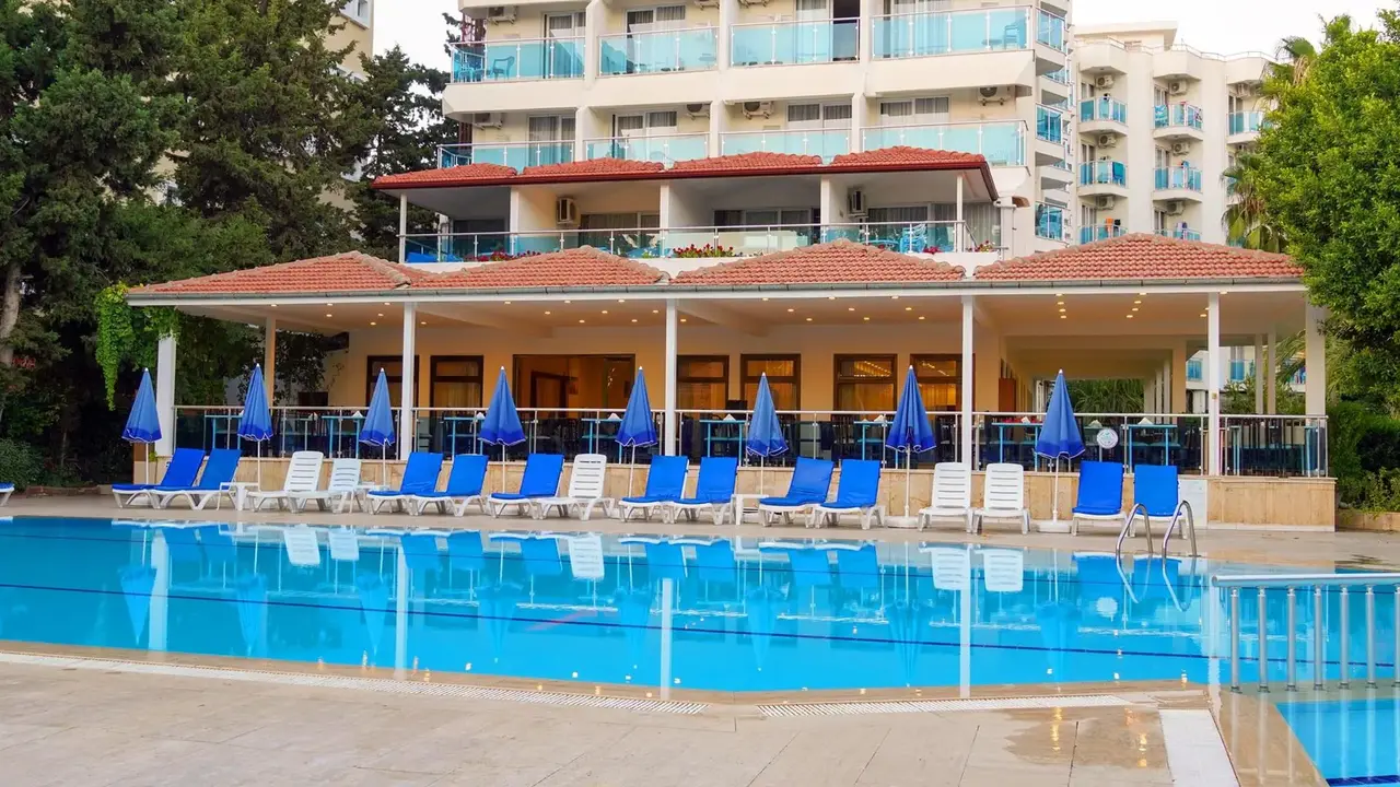 Blue Fish Hotel