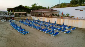BLUE FISH HOTEL