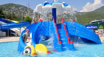 BLUE FISH HOTEL