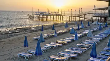 BLUE FISH HOTEL