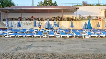 BLUE FISH HOTEL