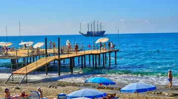 BLUE FISH HOTEL
