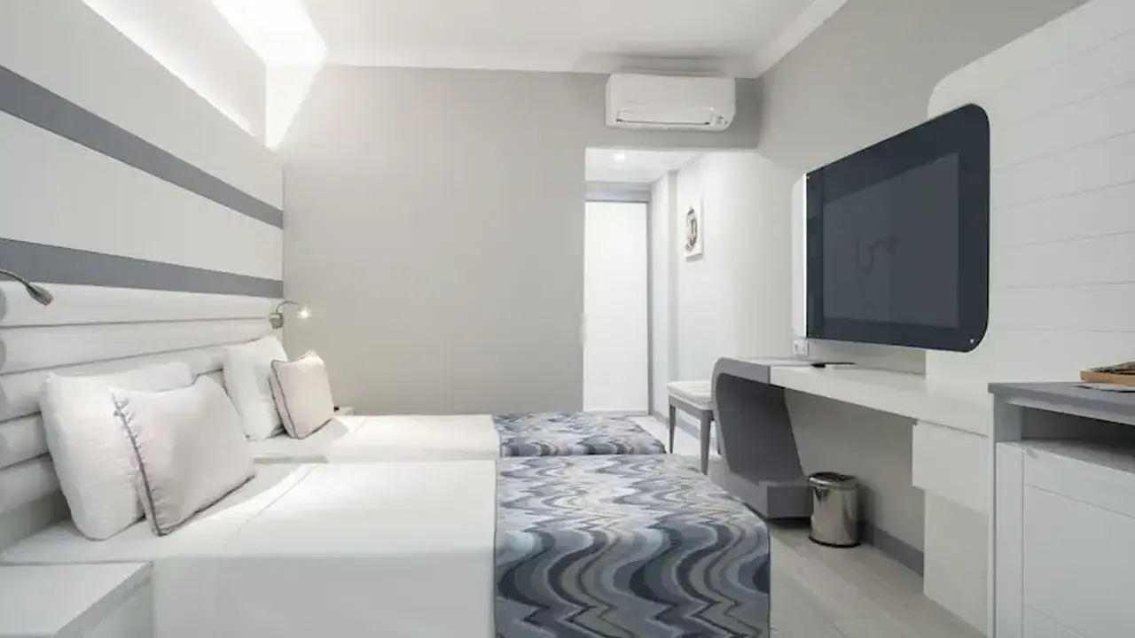 Blue Marlin Deluxe Spa & Resort - All In