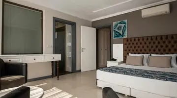 Blue Marlin Deluxe Spa & Resort