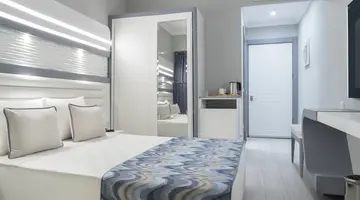 BLUE MARLIN DELUXE SPA & RESORT