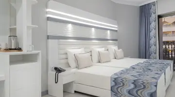 BLUE MARLIN DELUXE SPA & RESORT