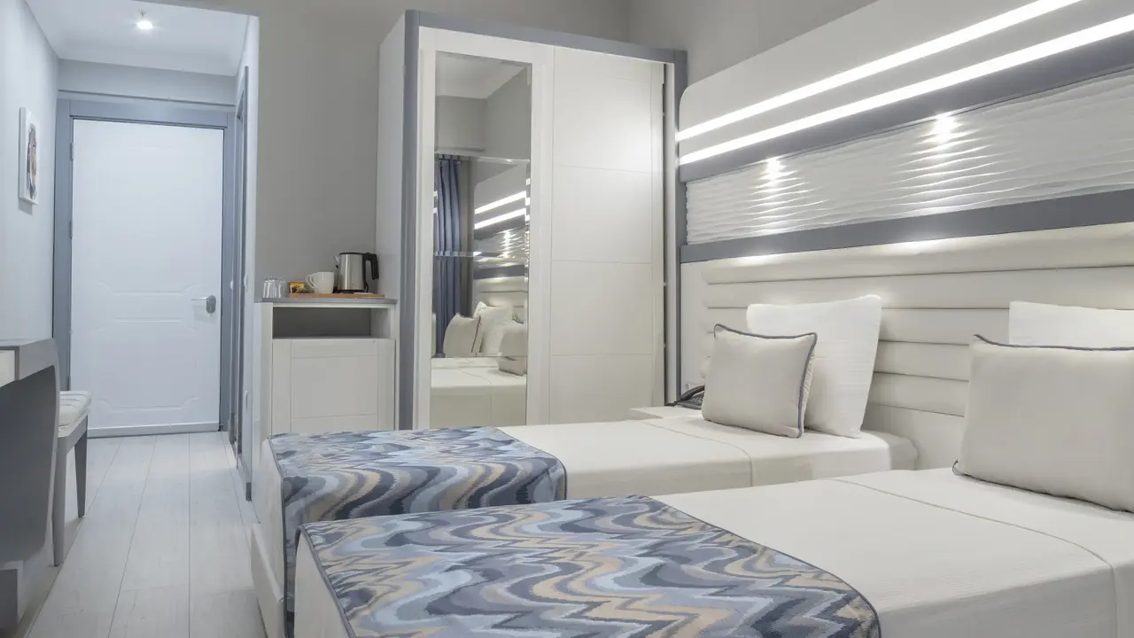 BLUE MARLIN DELUXE SPA & RESORT