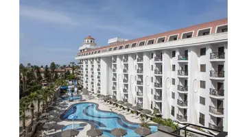 BLUE MARLIN DELUXE SPA & RESORT