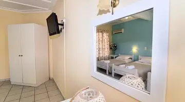 Blue Palm Hotel