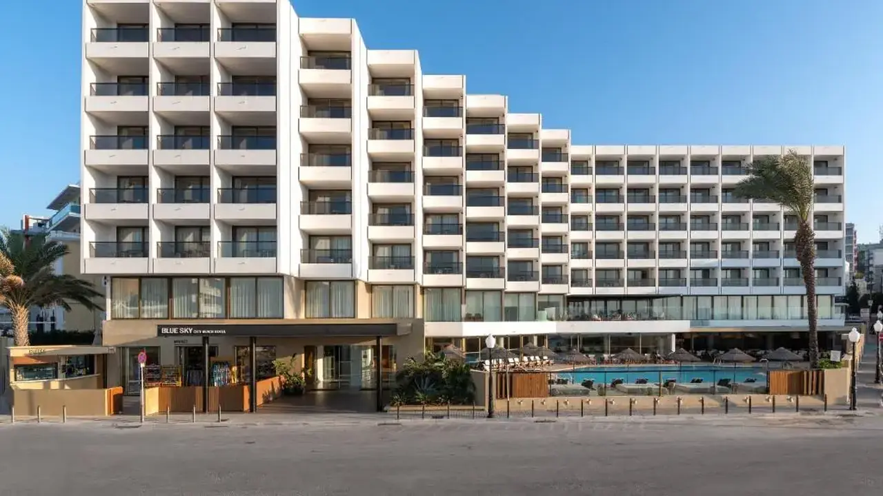 Blue Sky City Beach Hotel
