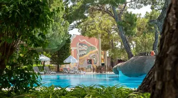 BLUE WATERS CLUB