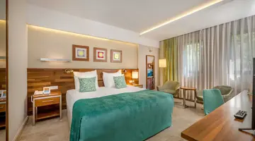BLUE WATERS CLUB