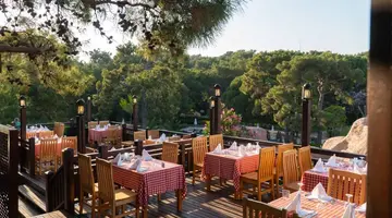 BLUE WATERS CLUB