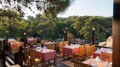 BLUE WATERS CLUB