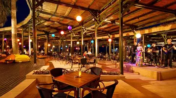 BLUE WATERS CLUB