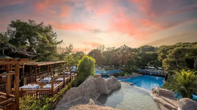 BLUE WATERS CLUB
