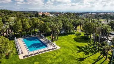 BLUE WATERS CLUB