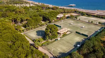 BLUE WATERS CLUB