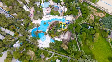 BLUE WATERS CLUB