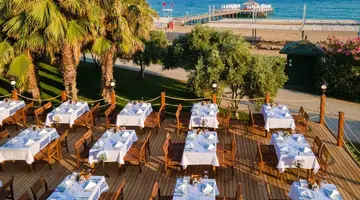 BLUE WATERS CLUB