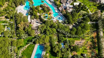 BLUE WATERS CLUB