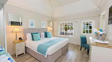 Blue Waters Resort and Spa 5