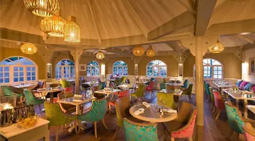 Blue Waters Resort and Spa 5
