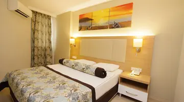 BLUE WAVE SUITE HOTEL