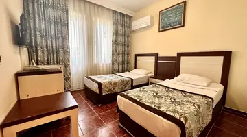 BLUE WAVE SUITE HOTEL