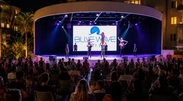 BLUE WAVE SUITE HOTEL