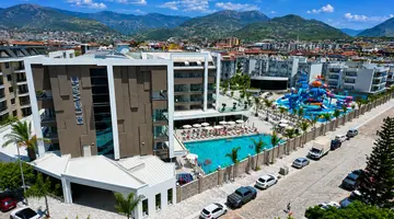 BLUE WAVE SUITE HOTEL