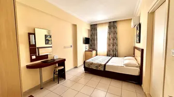 BLUE WAVE SUITE HOTEL
