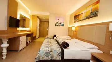 BLUE WAVE SUITE HOTEL
