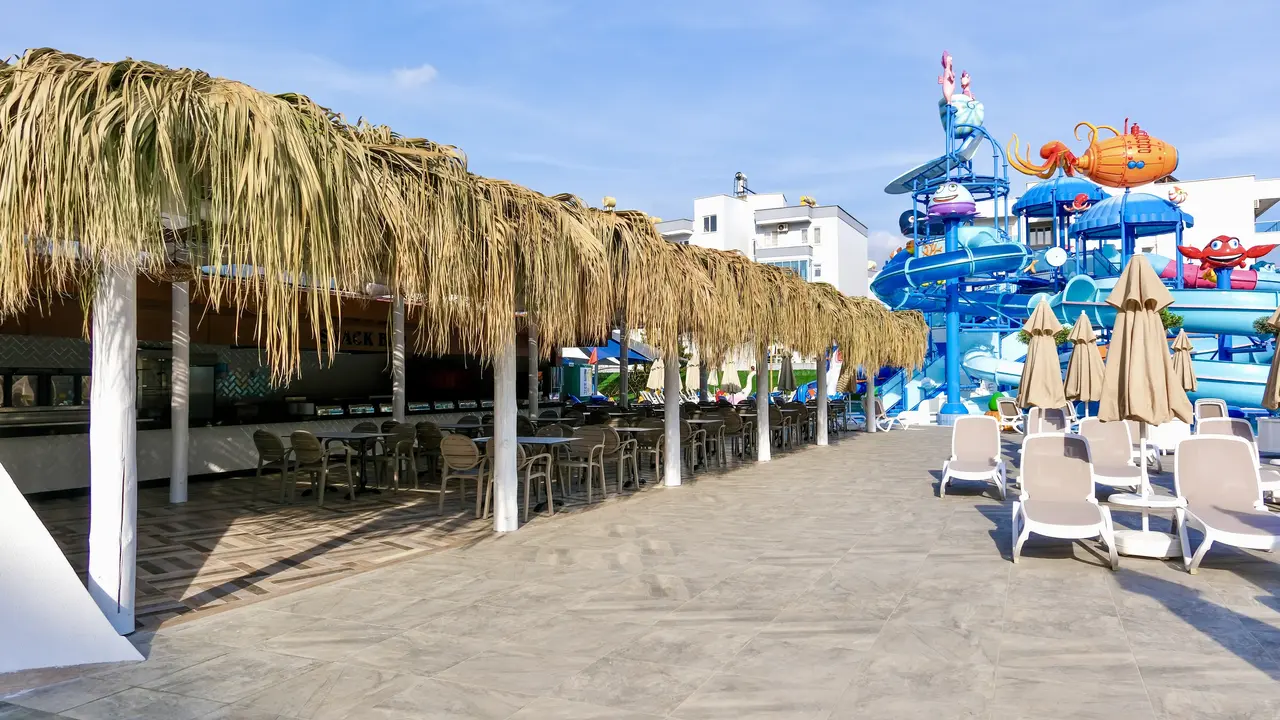 BLUE WAVE SUITE HOTEL