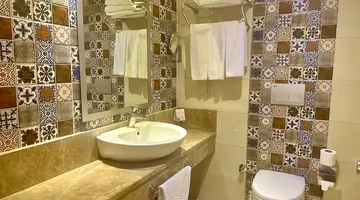 BLUE WAVE SUITE HOTEL