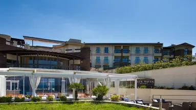 Blue Waves Resort
