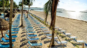 Bluebay Grand Esmeralda