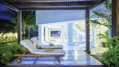 BlueBay Grand Esmeralda