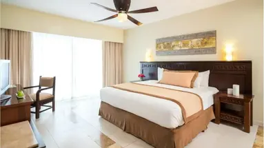BlueBay Grand Esmeralda