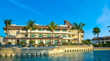 Bluebay Grand Esmeralda