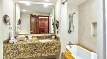 Bluebay Grand Esmeralda