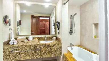 Bluebay Grand Esmeralda