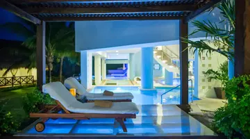 Bluebay Grand Esmeralda